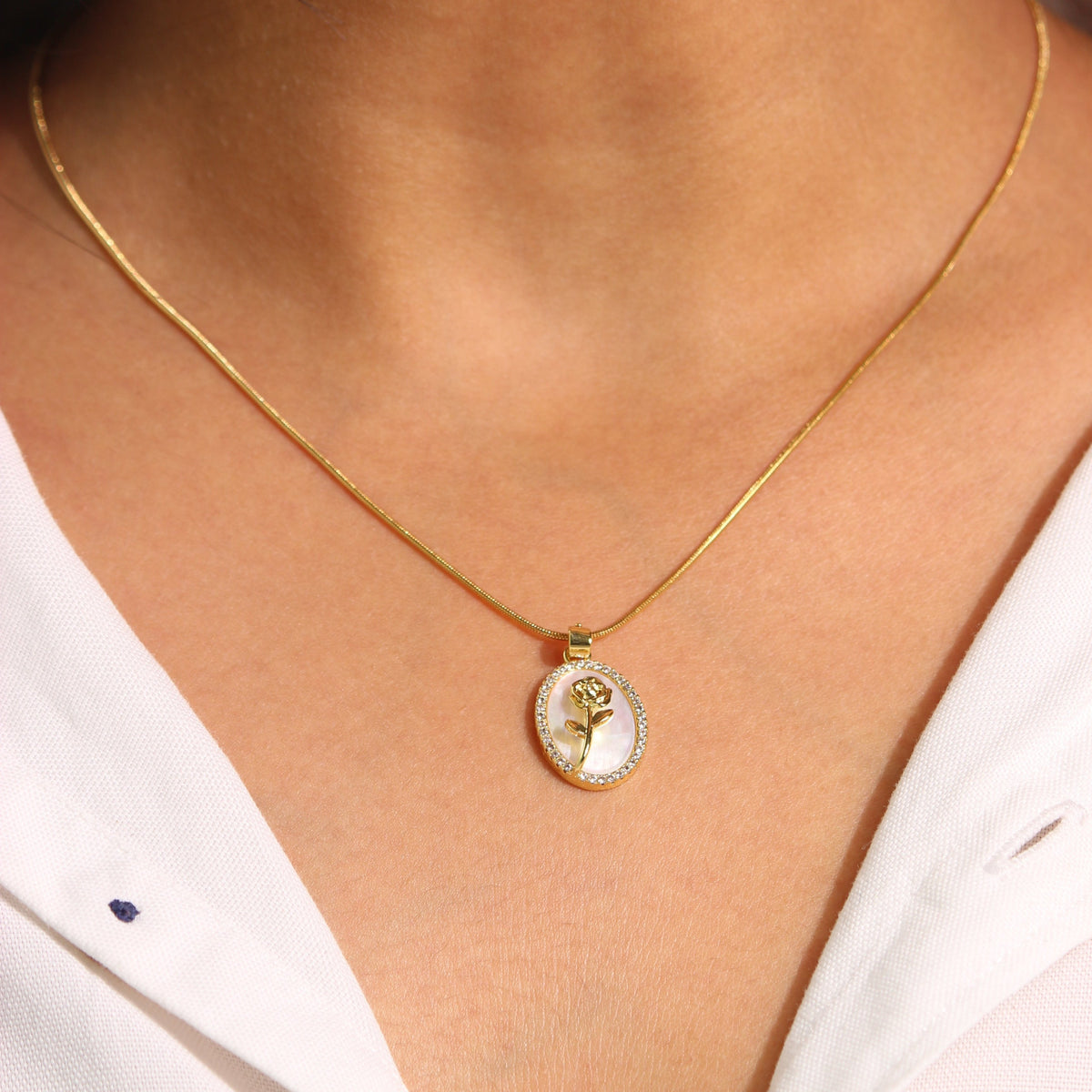 Mother Of Pearl Rose Diamond Necklace