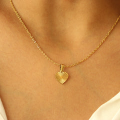 Heart Edge Necklace