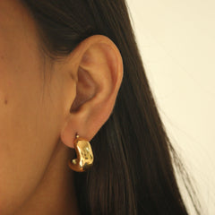 Cashew Curve Earrings