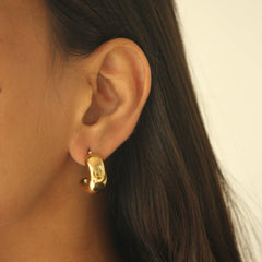 Cashew Curve Earrings