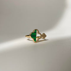 Clover Ring