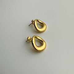 Cerami Chic Studs  Earrings