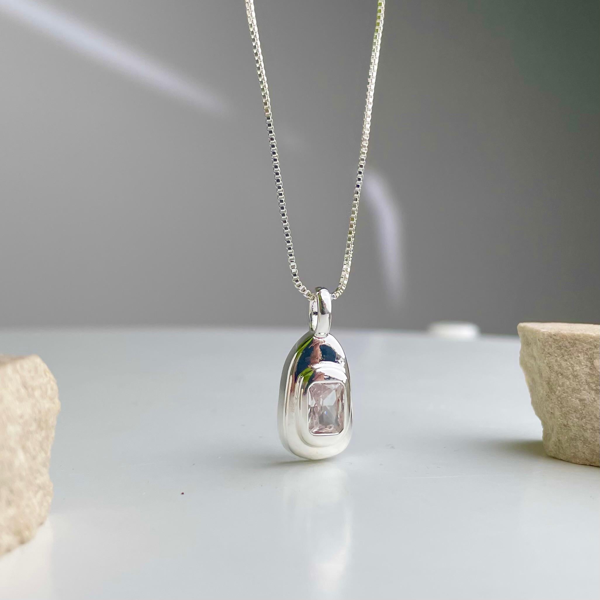 Glint Necklace