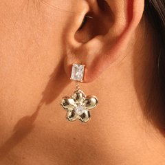 Daisy Glint Earrings