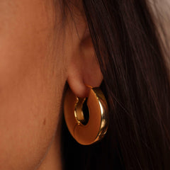 Lizzie hoop earring - Local Pitara